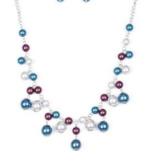 ‎FAUX PEARL FASHION NECKLACE